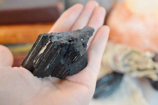 The Black Tourmaline Path: Protecting Your Energy by Judy Gallauresi | #AspireMag 