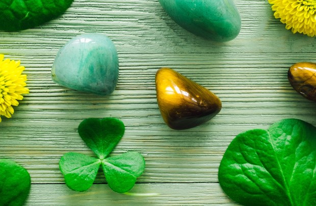 4 Simple Steps to Bring More Luck into Your Life by Leeza Robertson | #AspireMag 